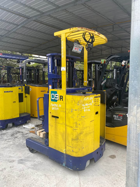 xe-nang-dien-dung-lai-cu-komatsu-1-tan