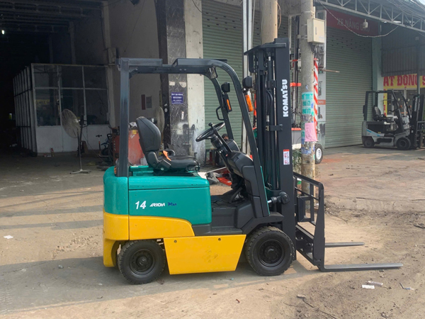 xe-nang-dien-cu-komatsu-1.4-tan