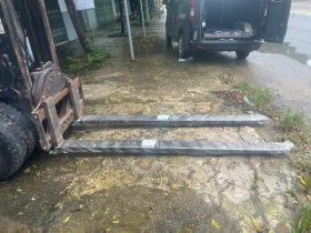 Hoàn thiện càng phụ xe nâng